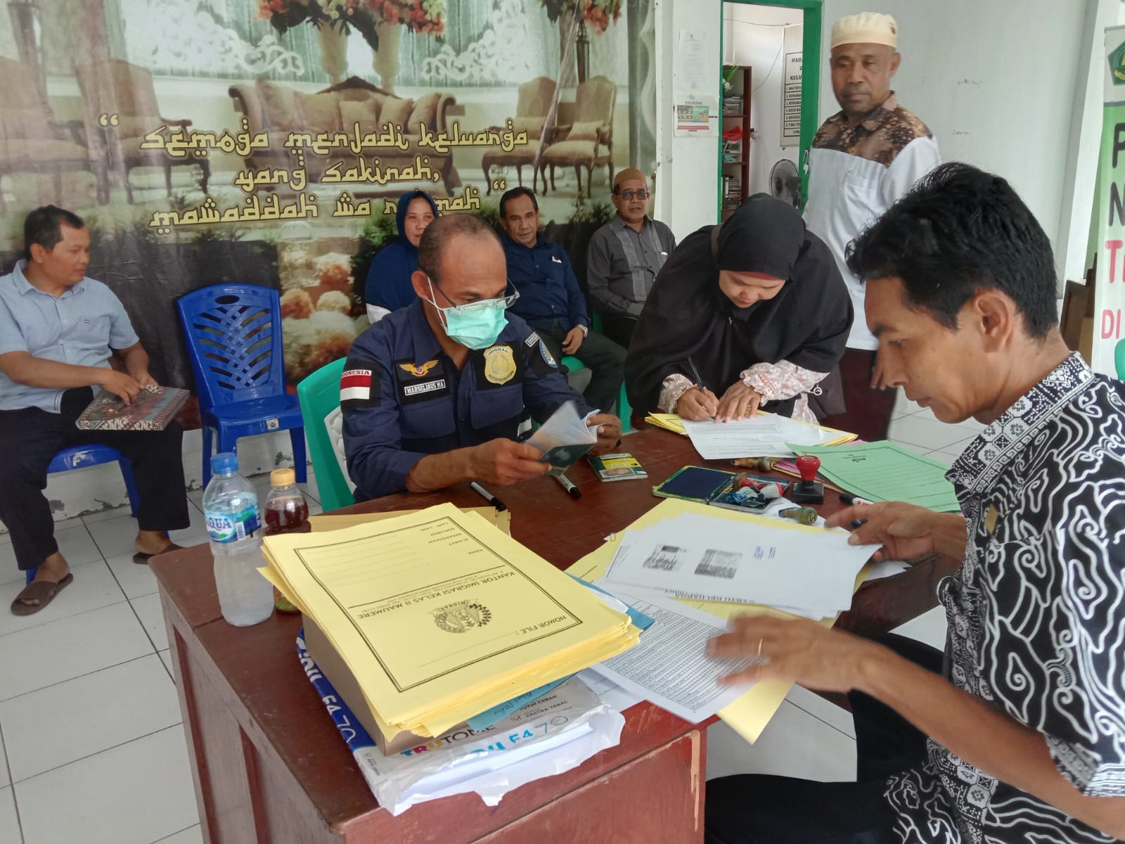 Gelar Pelayanan Eazy Passport bagi Calon Jemaah Haji/Umroh di Kabupaten Ende sebagai Wujud Pelayanan Prima terhadap Masyarakat